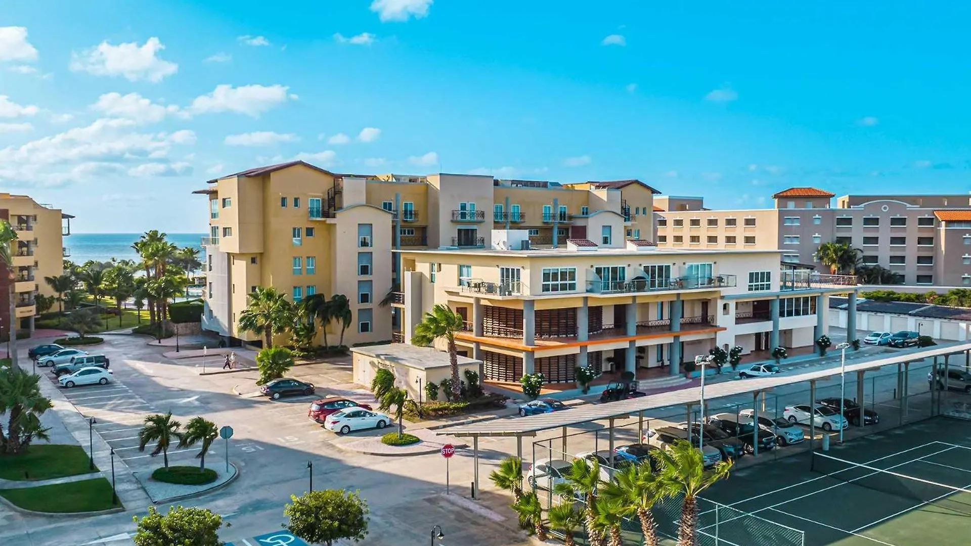 Beachfront - Sapphire Vista 3Br Condo - A247 Palm Beach Aruba