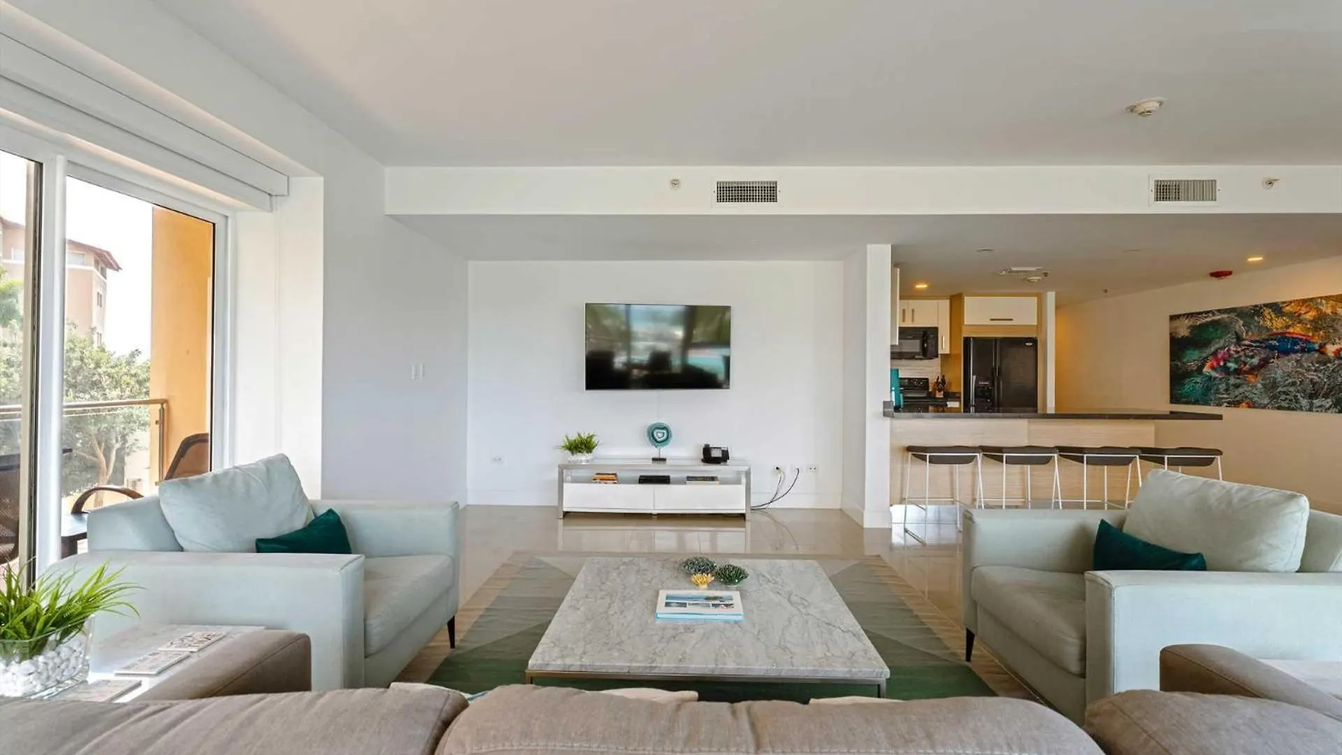 Beachfront - Sapphire Vista 3Br Condo - A247 Palm Beach